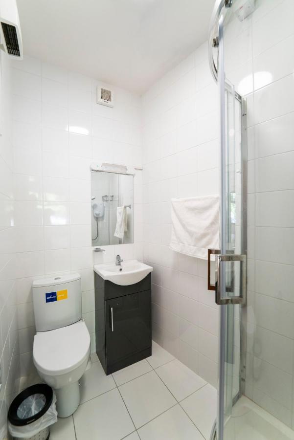 غالواي Charming City Centre Guest House المظهر الخارجي الصورة